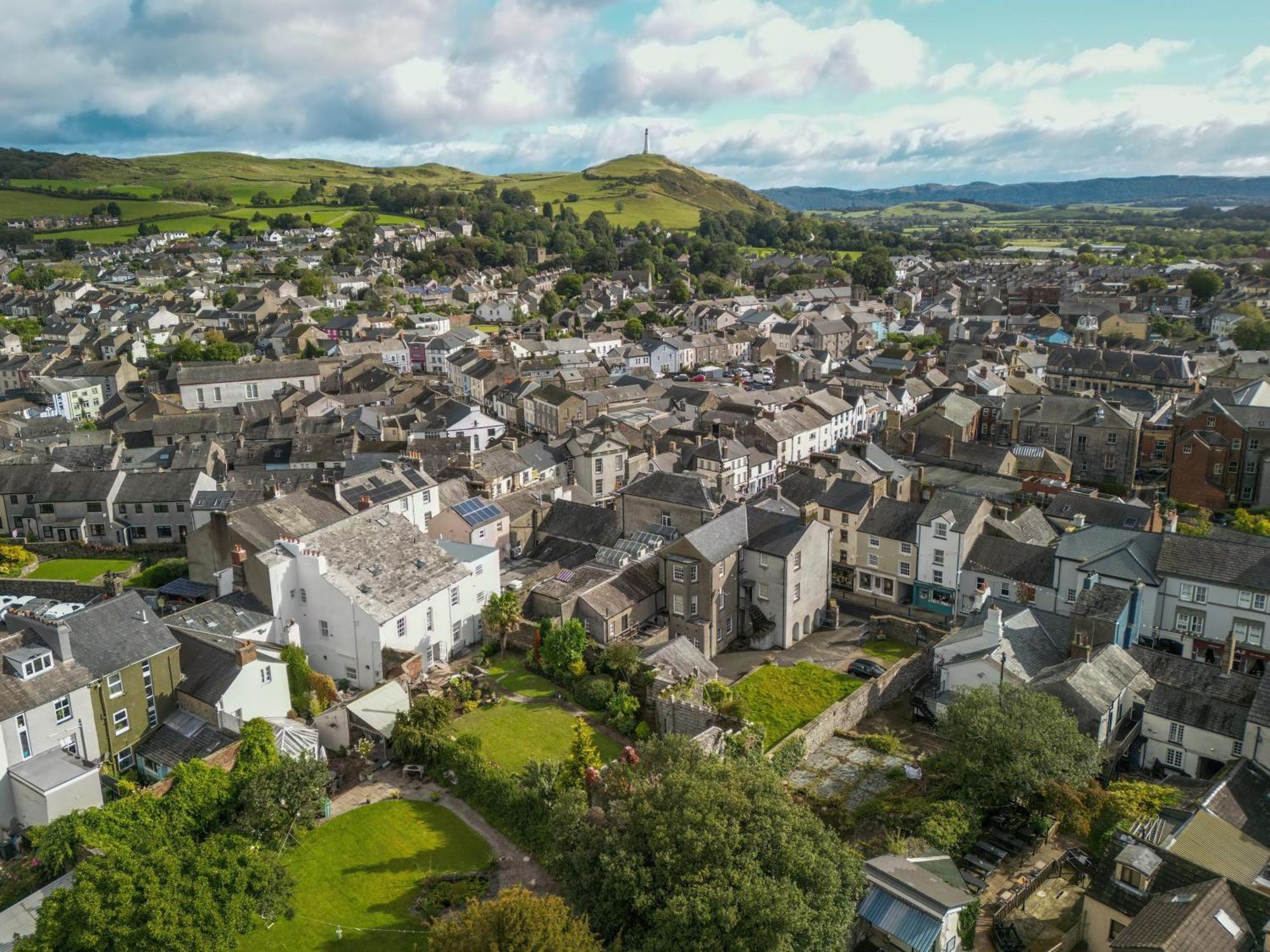 Lonsdale House Boutique Apartments Ulverston Bagian luar foto